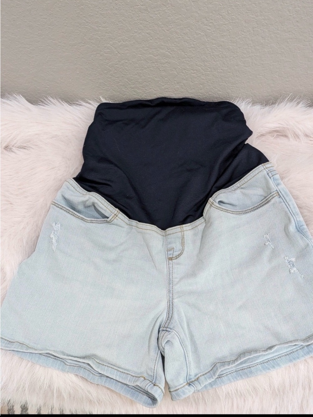 Light Wash Maternity‎ Denim Shorts with Navy Stretch Panel Size 2